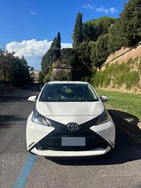 Toyota Aygo 1.0 VVT-i 69 CV 5 porte x-play