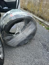 Gomme 225/55R19 nuovi