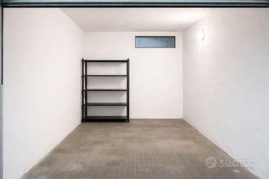 BOX AUTO - Via Marciano, Lecce