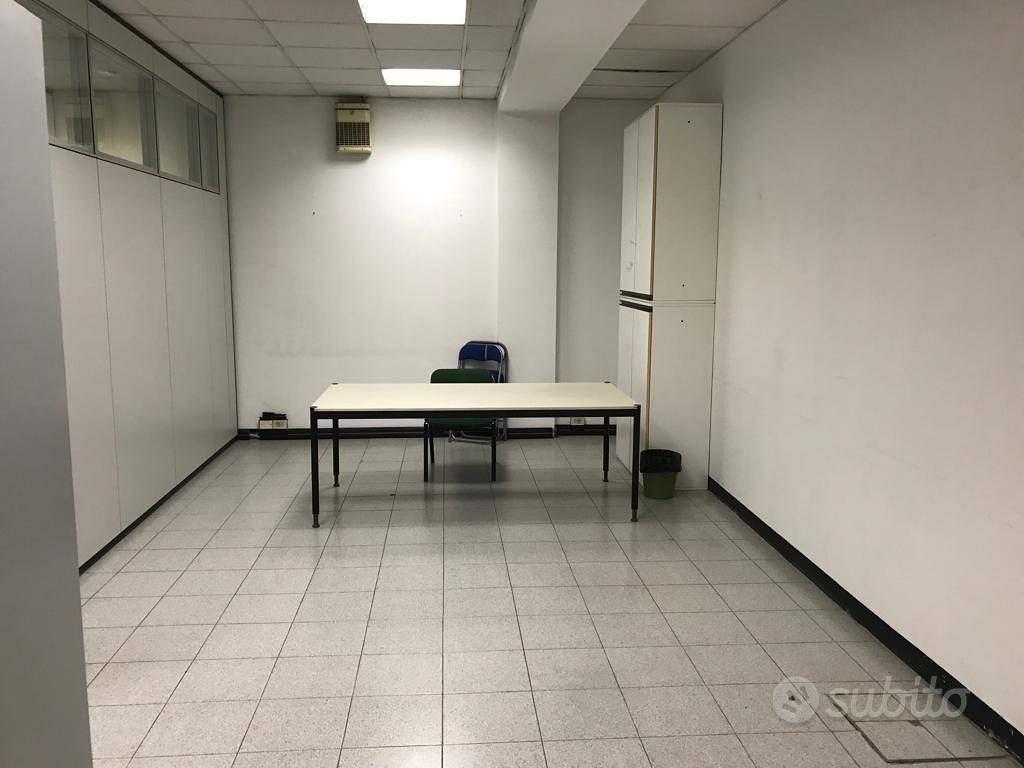 Immobile di 250 m² con 5 locali a Brescia - Altro