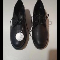 Scarpe nere con i lacci Tata Italia donna 