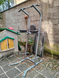 Attrezzo Trazioni Dips