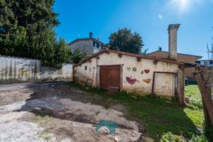 Palestrina: rustico di civile abitazione