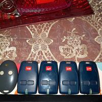 automatismo BFT per cancello a due ante