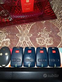 automatismo BFT per cancello a due ante