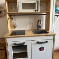 Cucinetta in legno per bambini Ikea