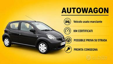 TOYOTA Yaris 1.0i 16V cat 5 porte '03 140.000