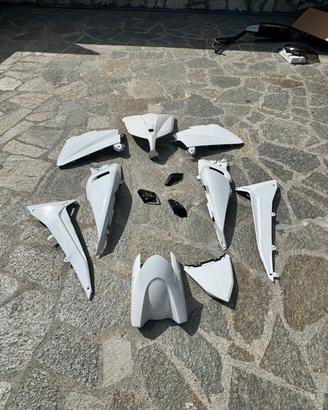 Carene bianche T Max 530 anno 2012