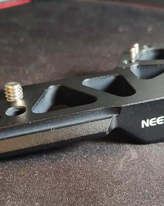 Neewer Impugnatura in metallo per macchine Sony 