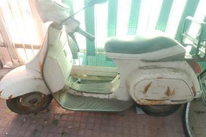 Vespa 50 Pk Bianca 