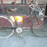 vecchie biciclette da restaurare