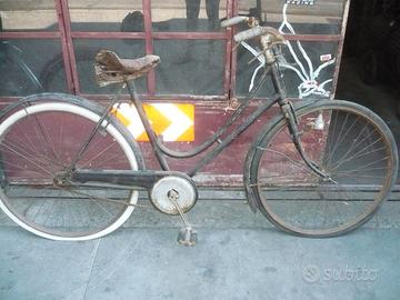 vecchie biciclette da restaurare
