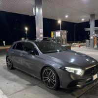 MERCEDES A35 AMG (garanzia, tetto, s+, ambient)