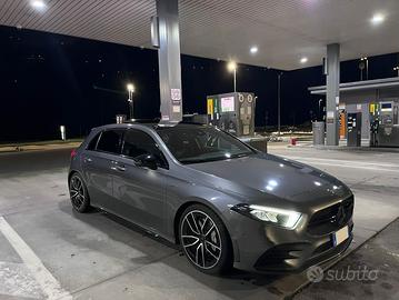 MERCEDES A35 AMG (garanzia, tetto, s+, ambient)