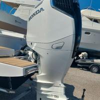 Fuoribordo Honda BF350 bianco 2025 20 ore di moto