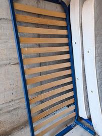 2 reti singole con piedi+2 materassi singoli