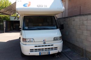 camper mansardato CI 30 Gold