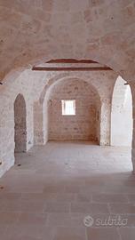 Pavimento in Pietra di Trani anticato e levigato