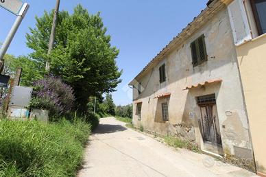 CASA SEMINDIPENDENTE A VINCI