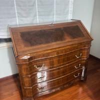 Cassettiera a ribalta