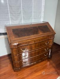 Cassettiera a ribalta