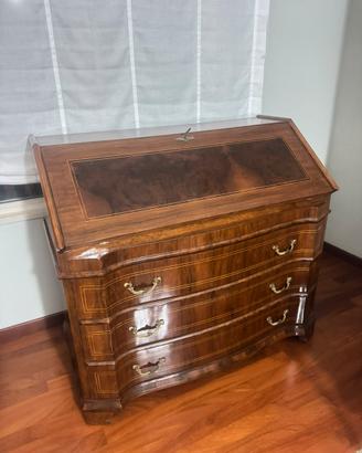 Cassettiera a ribalta