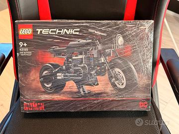 LEGO Technic 42155 The Batman Batcycle