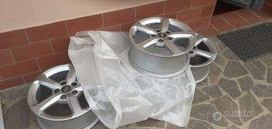 Cerchi in lega 16"Originali Audi Q2 Cod. 81A601025