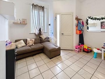 CASA DI CORTE A CASCINA