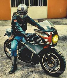 Café racer yamaha FZ750 dell’86