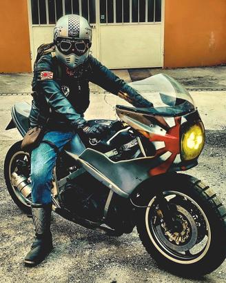 Café racer yamaha FZ750 dell’86