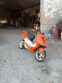 aprilia sr