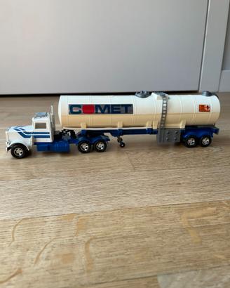 Matchbox Super Kings K-103 Peterbilt Truck Comet