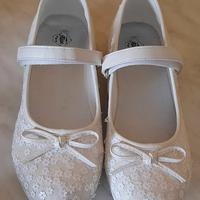 Scarpa modello Ballerina bianca numero 34