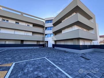 4 LOCALI A CAMPONOGARA