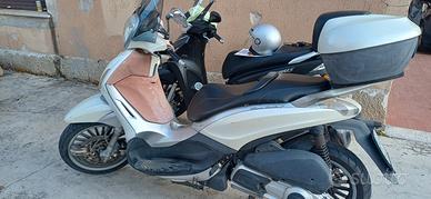 Beverly 300 del 2012