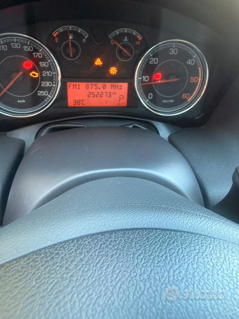 Fiat Croma 2010 photo 4