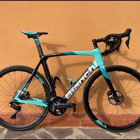 Bianchi Oltre xr3 full carbon ultegra di2 12 v"