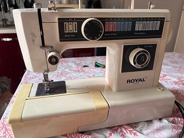Macchina da cucire royal 2115