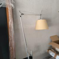 lampada da tavolo artemide
