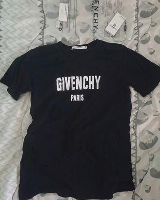 maglietta givenchy