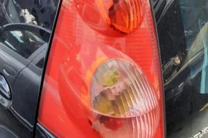 PEUGEOT 107 - FARO POSTERIORE SINISTRO