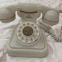 Telefono stile antico