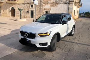 Volvo XC 40 2.0 d3. Momentum geatronic