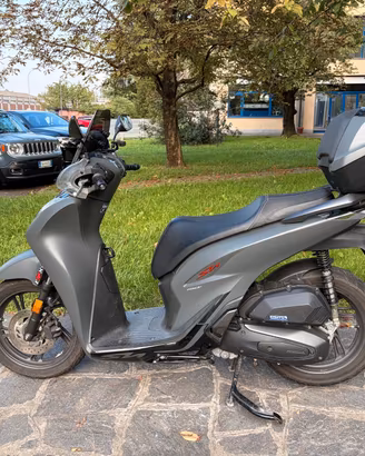 Honda SH 150 SPORT