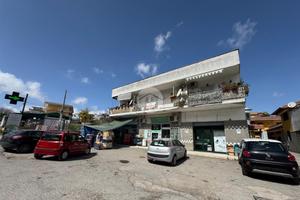 2 LOCALI A MARANO DI NAPOLI