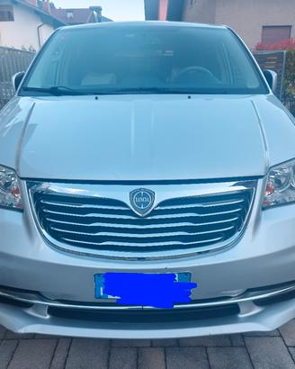 Lancia Grand Voyager full option 7 posti