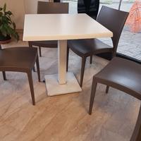 4 tavoli e 16 sedie per bar ristoranti ecc