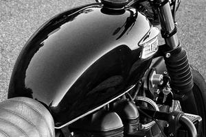 Bonneville Triumph 790 cc black edition