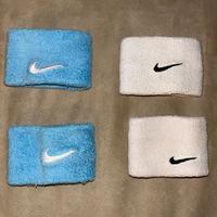 polsini Nike (vendibili insieme o separatamente)